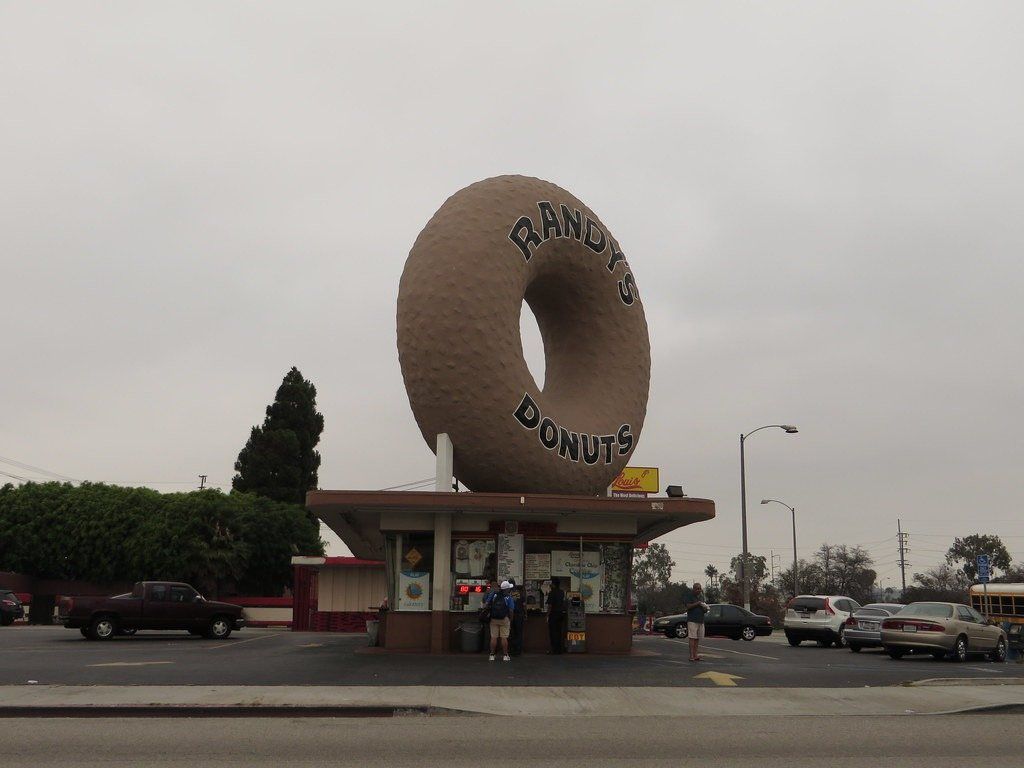 Randy's Donuts on Manchester Boulevard, Inglewood
