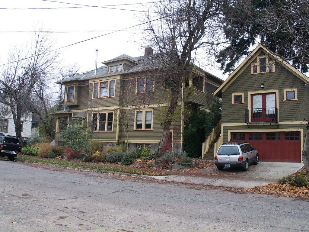 Accessory dwelling unit set back from the street