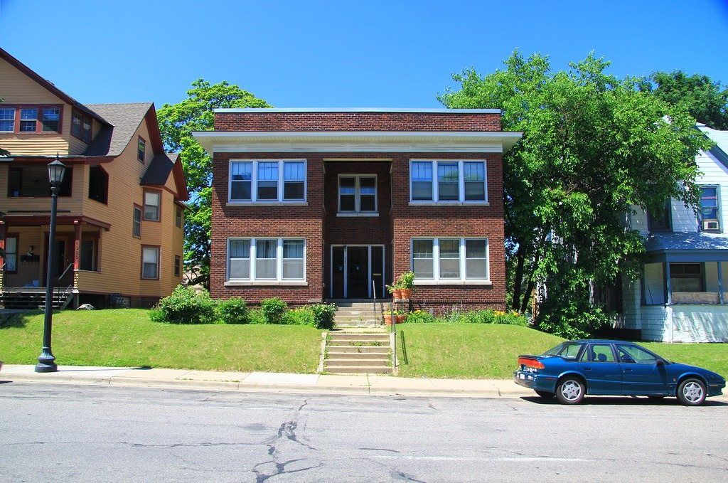 Brick multifamily apartment building